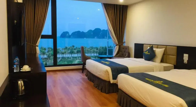 Golden Palm HaLong Hotel