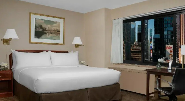 Номер Standard The Manhattan at Times Square Hotel