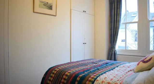 Calm 2 Bed Family Home in Shepherd's Bush, Забронировать Отель Отели Лондона 3 звезды, рядом с Wormholt Park, 3*