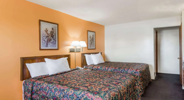 Четырёхместный номер Standard Americas Best Value Inn Chanute