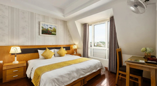 Люкс с видом на город Hanoi Sky Hotel