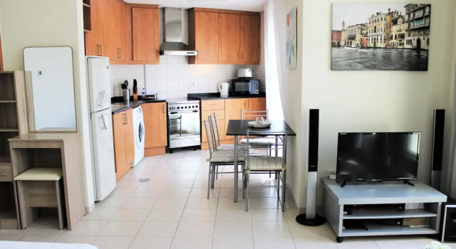 Студия IRN - Spacious Studio in Discover Garden