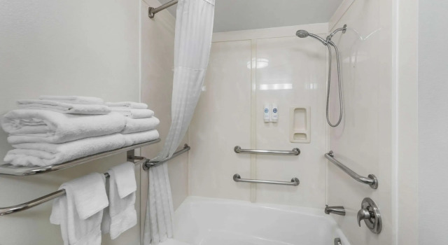 Двухместный люкс Comfort Suites Tulare Sequoia Gateway