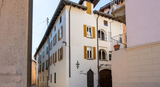 Historical Caslano Apartments
