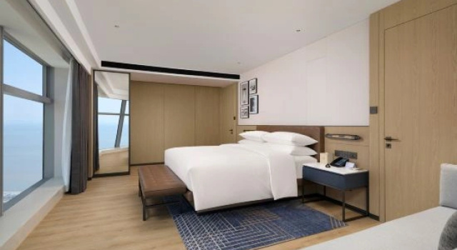 Люкс с видом на море Four Points by Sheraton Lianyungang