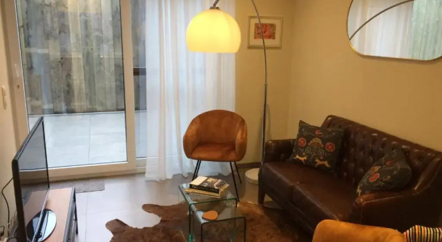 Коттедж Gezellig stadshuisje met patio