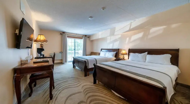 Номер Comfort Fullerton Manor Inn