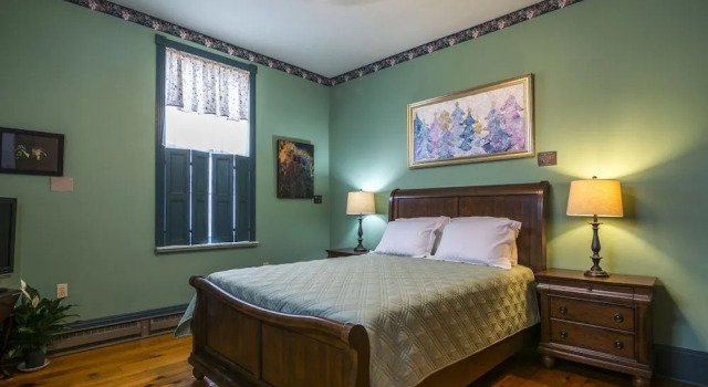Allegheny Trail House, Buchen Sie Bed & Breakfast Frostburg 