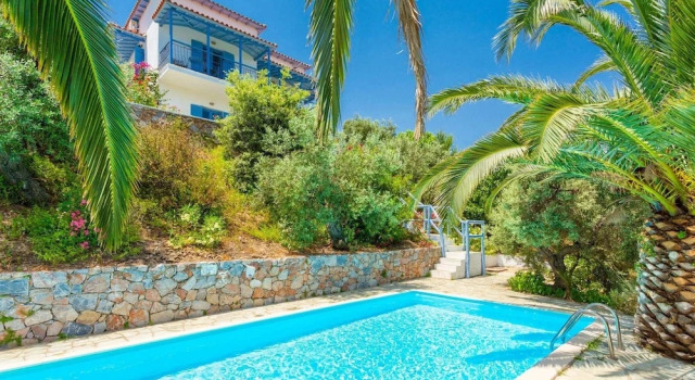 Коттедж Villa Ourania