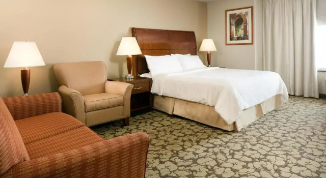 Люкс Hilton Garden Inn Omaha West