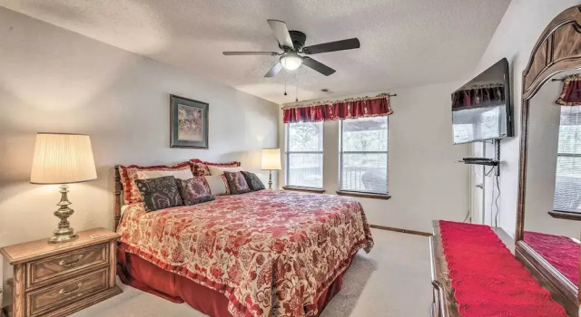 Апартаменты с 3 комнатами с балконом Ruidoso Condo w/ Private Hot Tub ~ 1 Mi to Dtwn!