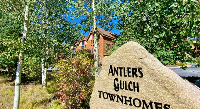 Upgraded 2bdr In Ge/walk To Slopes, Fireplace & Balcony 2 Bedroom Condo by RedAwning
