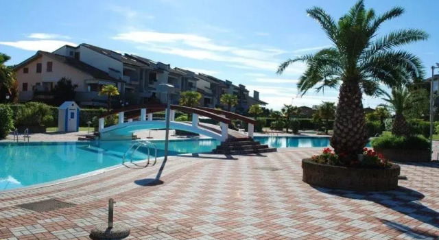 Вилла с 3 комнатами Claudia House Green Residence Sirmione
