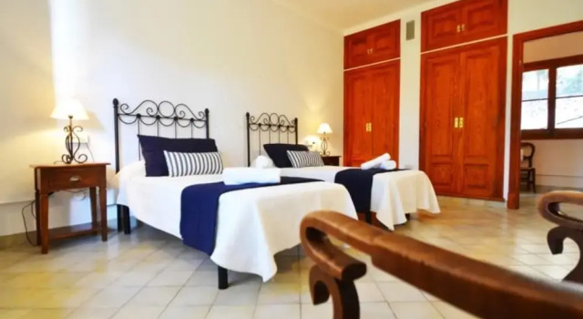 102629 -  Villa in Esporles, Book Villa  
