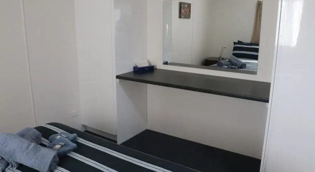 Номер Economy Snug Beach Cabin And Caravan Park