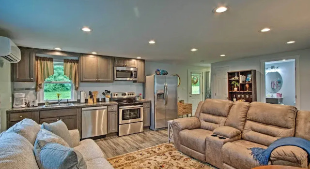 15 Mi to Camelback Resort! 'the Overlook Home', Prenota Casa vacanze Brodheadsville Stati Uniti