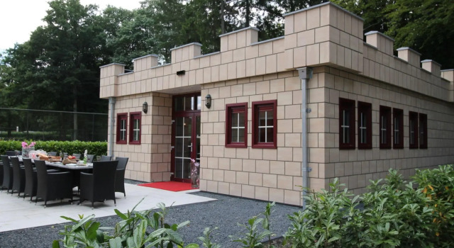 Designed home with bedstead, surrounded by forest, Réserver Hôtel Hôtels à Salland avec piscine, Piscine