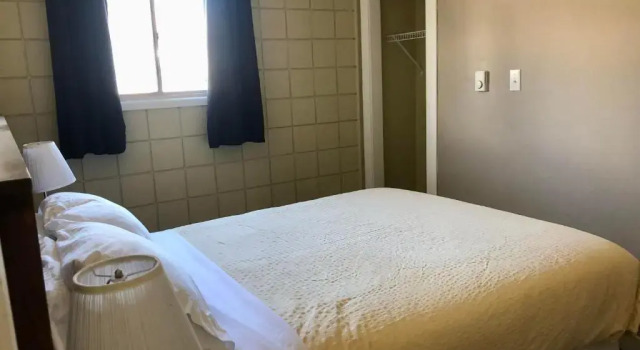 Люкс Deluxe The Canterbury Inn of Downtown Invermere