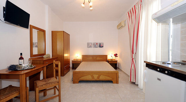 Studios Kymata, Prenota Hotel Pollonia Milo