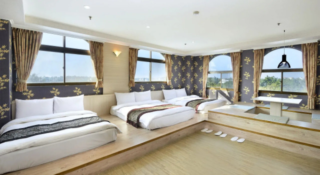Jinsa Lakeside View Resort