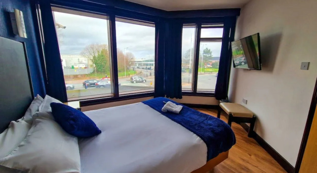 Четырёхместный номер Standard Cornmill Hotel