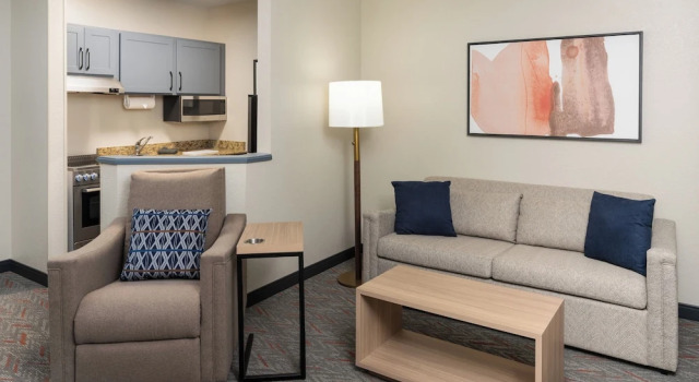 Люкс Candlewood Suites Miami Doral by IHG