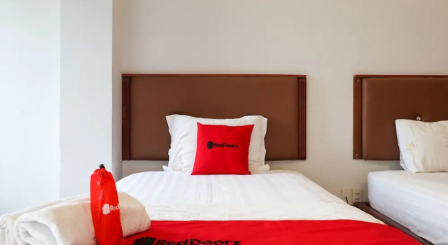 RedDoorz near Aeon Mall Binh Tan, Забронировать Отель Binh Tan District 