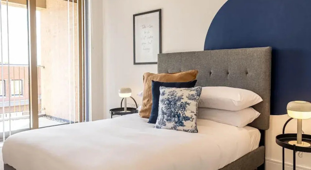 Crystal Palace Charm One-bedroom by Sojo Stay, Забронировать Отель Отели Большого Лондона с парковкой, Парковка
