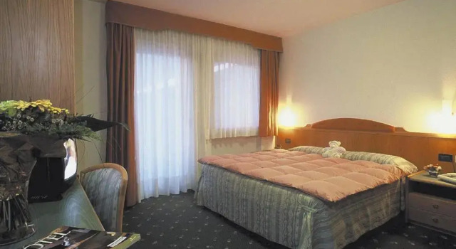 Трёхместный номер Comfort Hotel Cardo