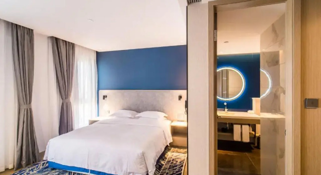 Люкс Holiday Inn Express Kunming West by IHG