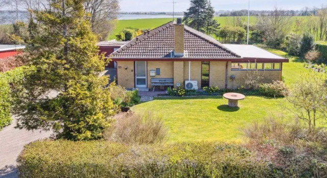 "Maleen" - 150m to the inlet in Lolland, Falster and Mon, Buchen Sie Hotel Nakskov Lolland