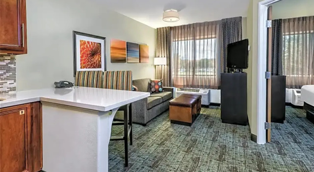 Двухместный номер Standard Staybridge Suites Lubbock-University Area by IHG