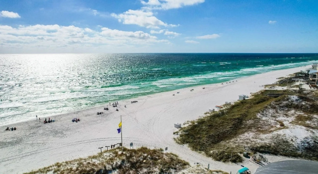 Simply Seagrove 2 Bedroom Home by Redawning