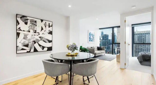 Апартаменты Deluxe Luxuria Apartments - Collins House