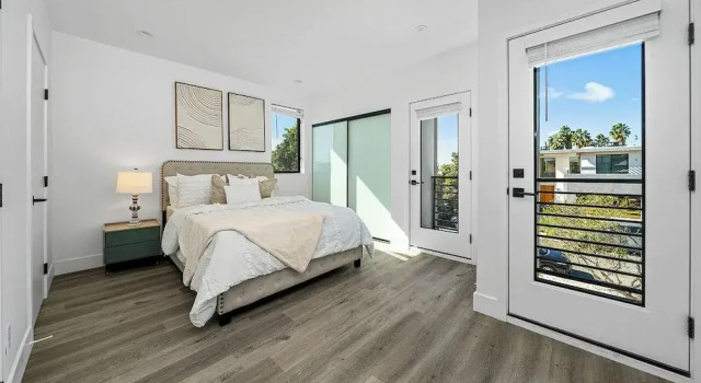 The Melrose Hollywood, Забронировать Гостевой дом Отели Лос-Анджелеса с парковкой, рядом с Artspace Warehouse, Парковка