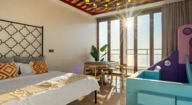 Кровать в общем номере Xunliao Bay Milos Island Holiday Home