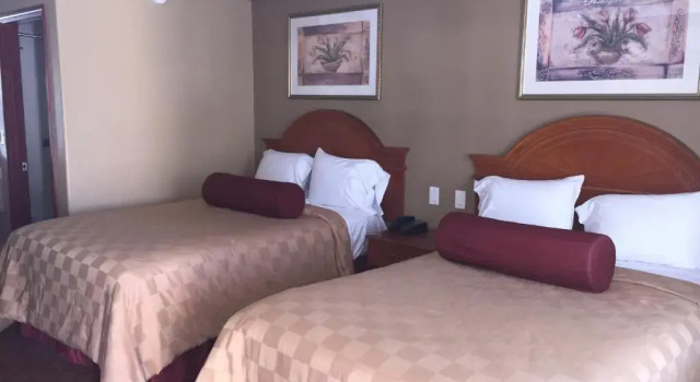 Thunderbird Lodge, Buchen Sie Hotel Riverside Kalifornien