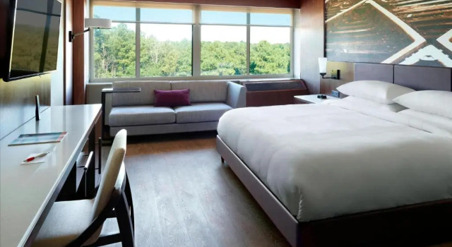 Номер Standard Atlanta Marriott Peachtree Corners