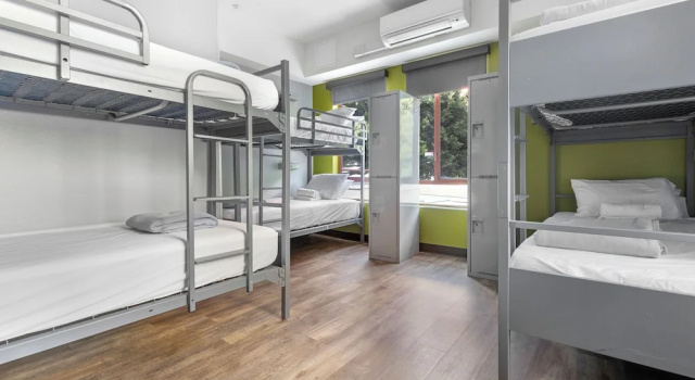 Кровать в общем номере HI Los Angeles Santa Monica Hostel