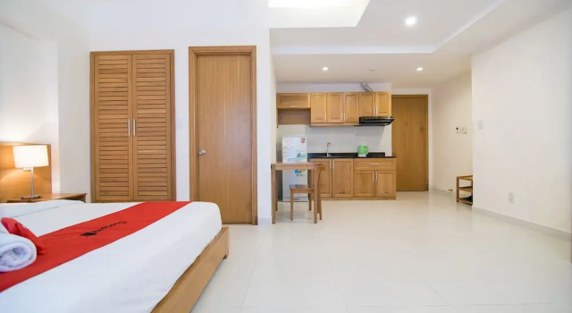 Номер Deluxe RedDoorz Plus near SECC D7