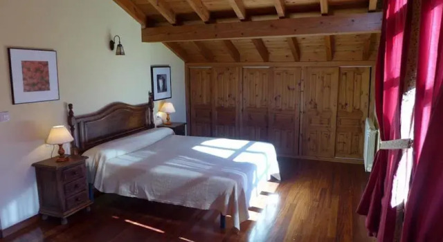 Casa Angel, Prenota Hotel Llanes 