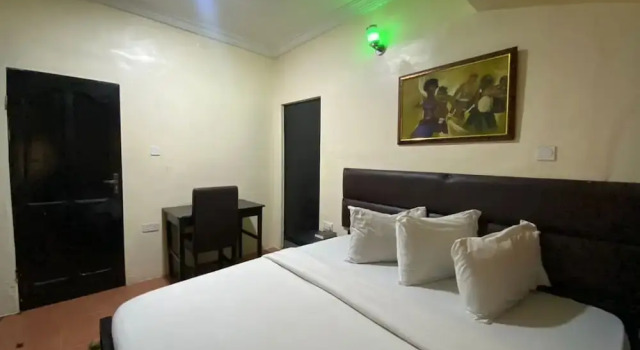 Номер Classic Kilo Royal Hotel
