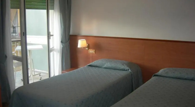 Albergo Pino Solitario, Book Hotel Vetralla Lake Vico