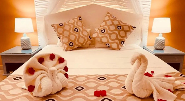 Двухместный семейный люкс с видом на сад Tropicana Suites