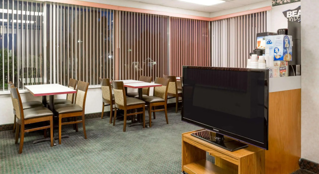 Travelodge by Wyndham Ridgeway Martinsville Area, Buchen Sie Hotel Martinsville Virginia