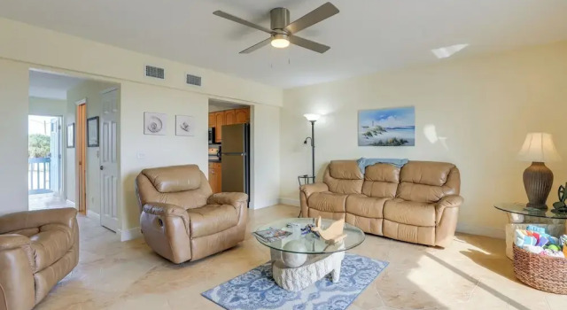 Oceanside: Beachfront Fort Pierce Retreat