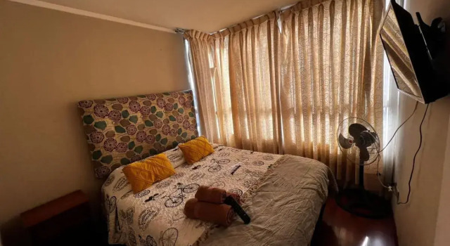 Apartamentos Plaza Bulnes, Забронировать Апартаменты/квартира Отели Сантьяго с бассейном, рядом с Муниципальный театр Сантьяго, Бассейн
