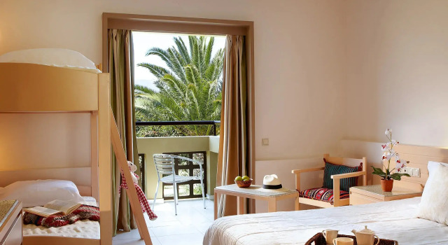 Номер Семейный с балконом и с видом на сад Grecotel Meli Palace