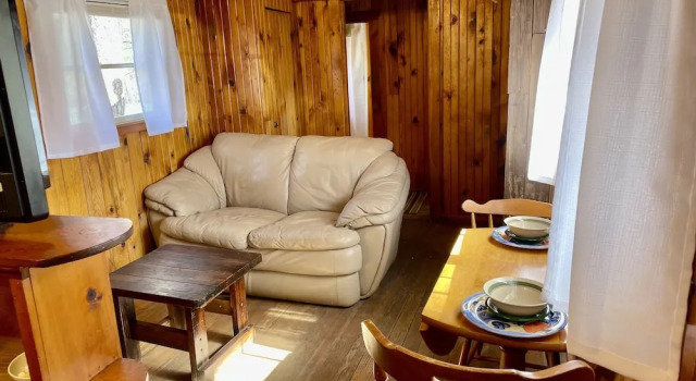 Standard Zimmer mit Flussblick Casey's Cabins