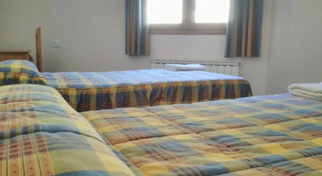 Casa Rural Lahuerta Apartamentos GUADALAVIAR, Book Hotel Hotels in Aragon with Parking, Parking